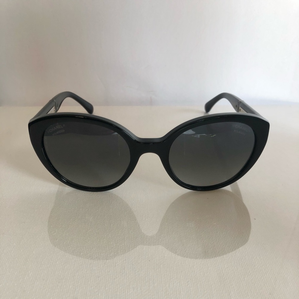 Sunglasses w/case